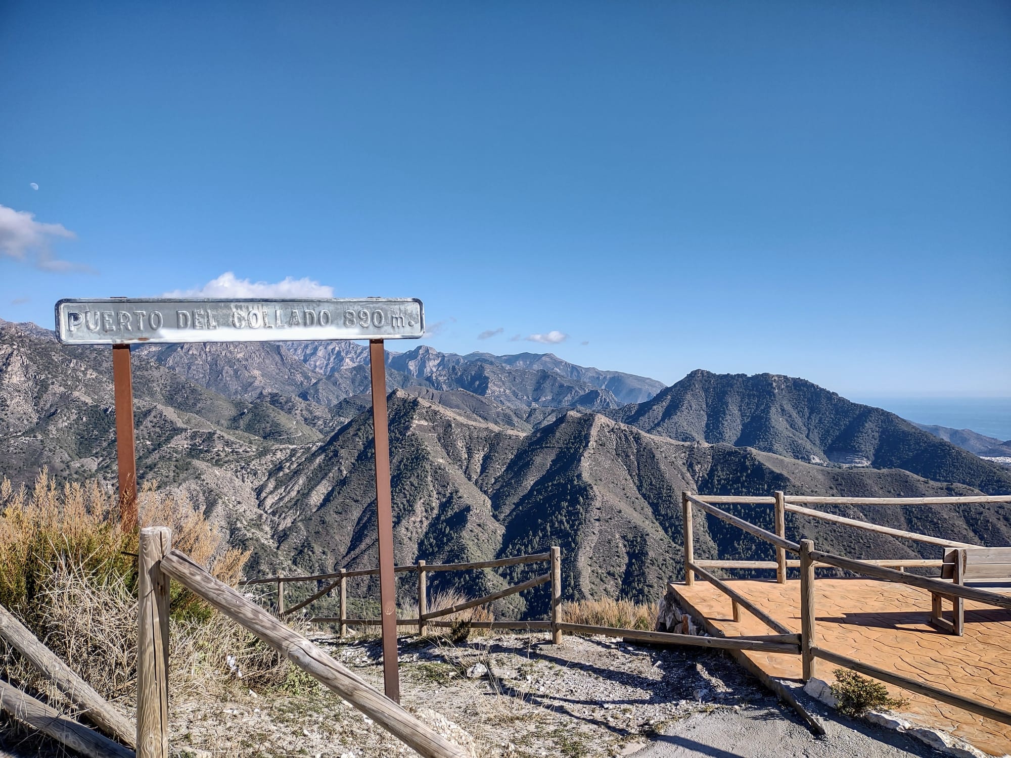 HIKING: THE NEW SKIING AND WHY IT'S POPULAR IN COMPETA, SPAIN - Adults ...